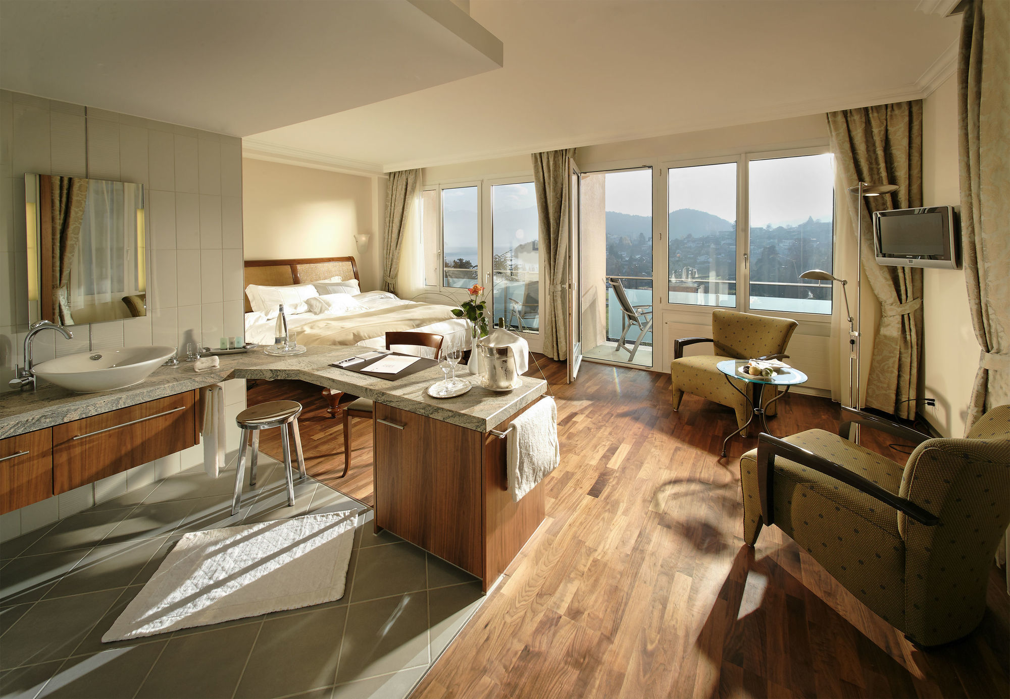 爱登斯皮兹瑞士品质酒店 施皮茨 客房 照片