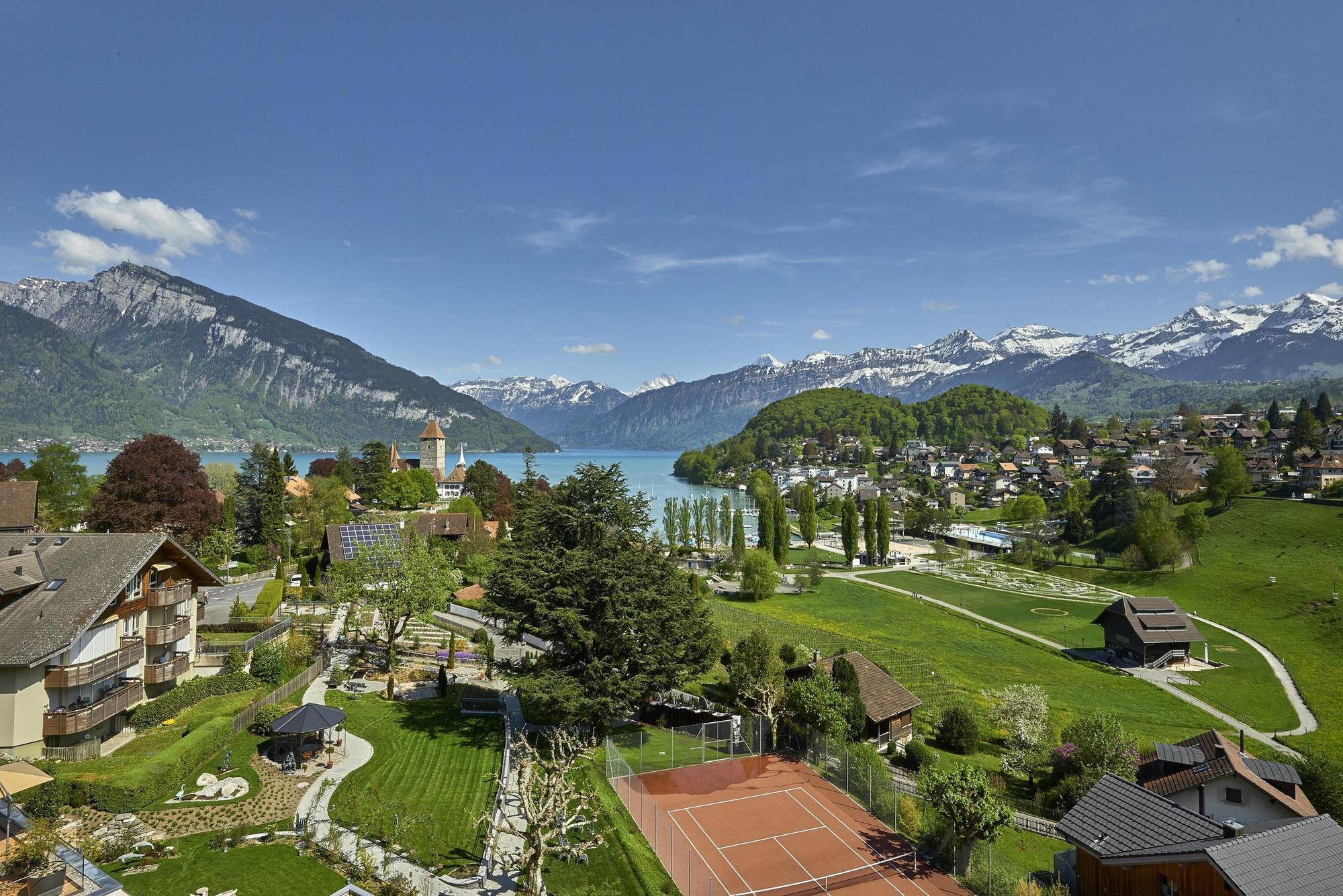 爱登斯皮兹瑞士品质酒店 施皮茨 外观 照片